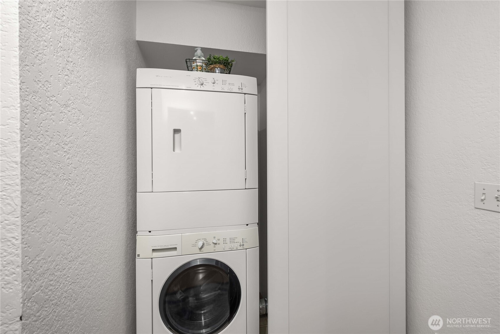 750 N 143rd Street 212 Property Photo 19