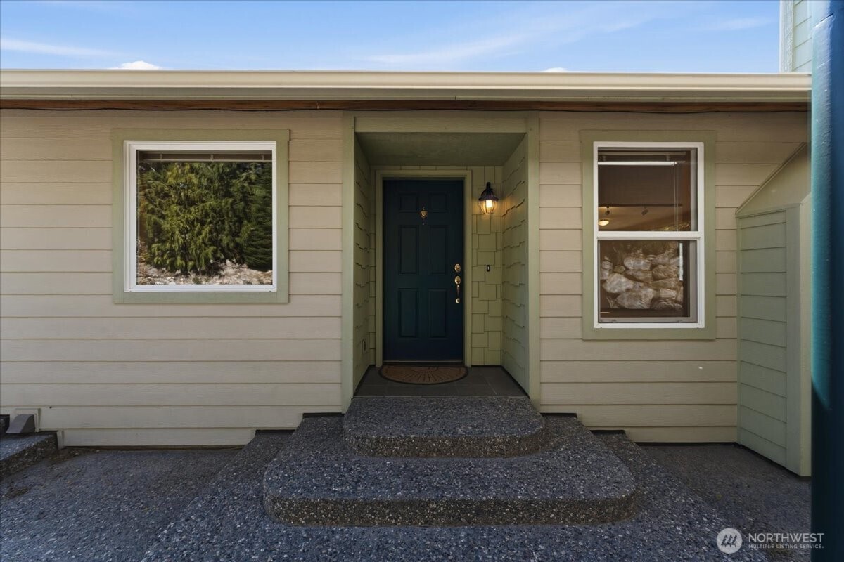 404 S Clifford Street Property Photo 9
