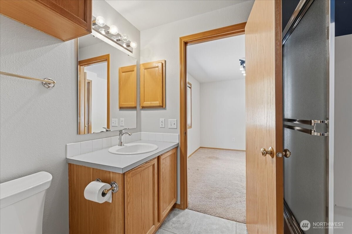 404 S Clifford Street Property Photo 19