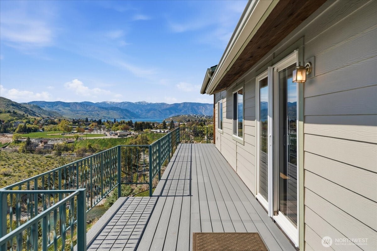404 S Clifford Street Property Photo 35