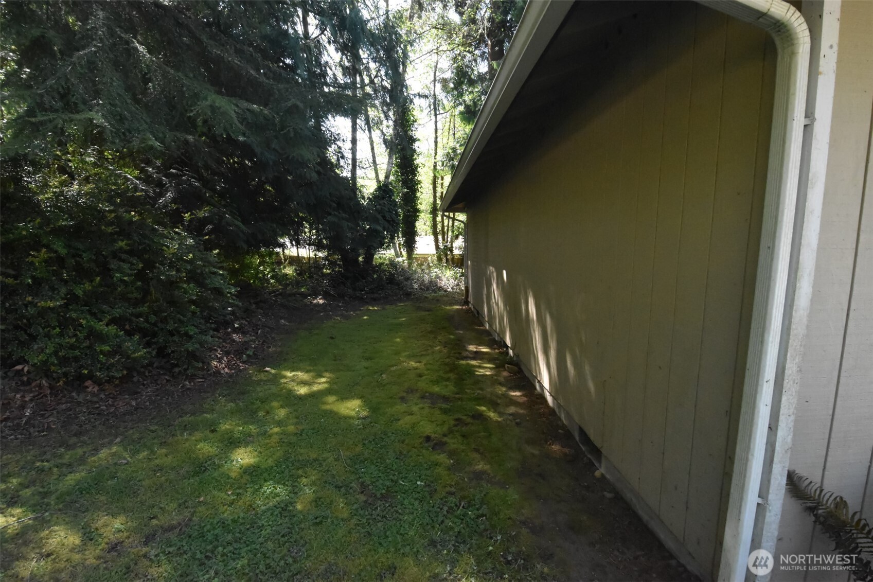 4416 Ridgewood Court A & B Property Photo 5