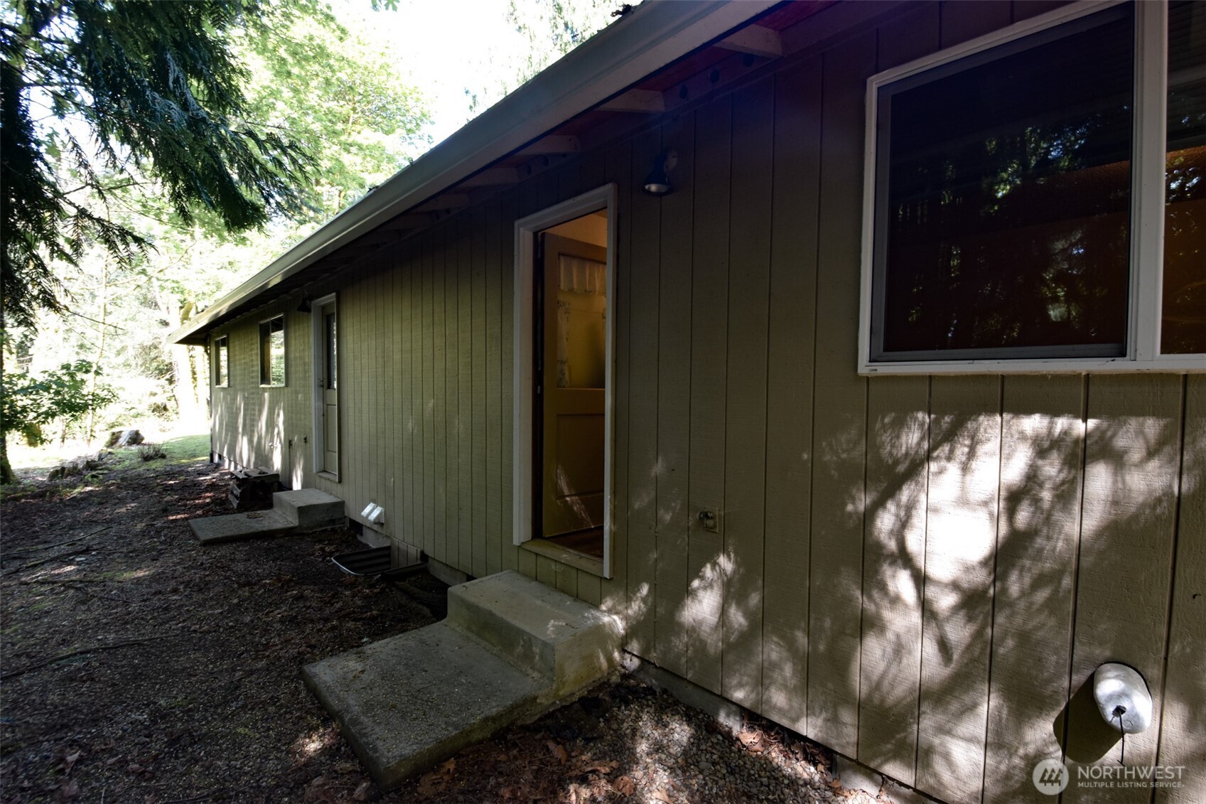 4416 Ridgewood Court A & B Property Photo 8