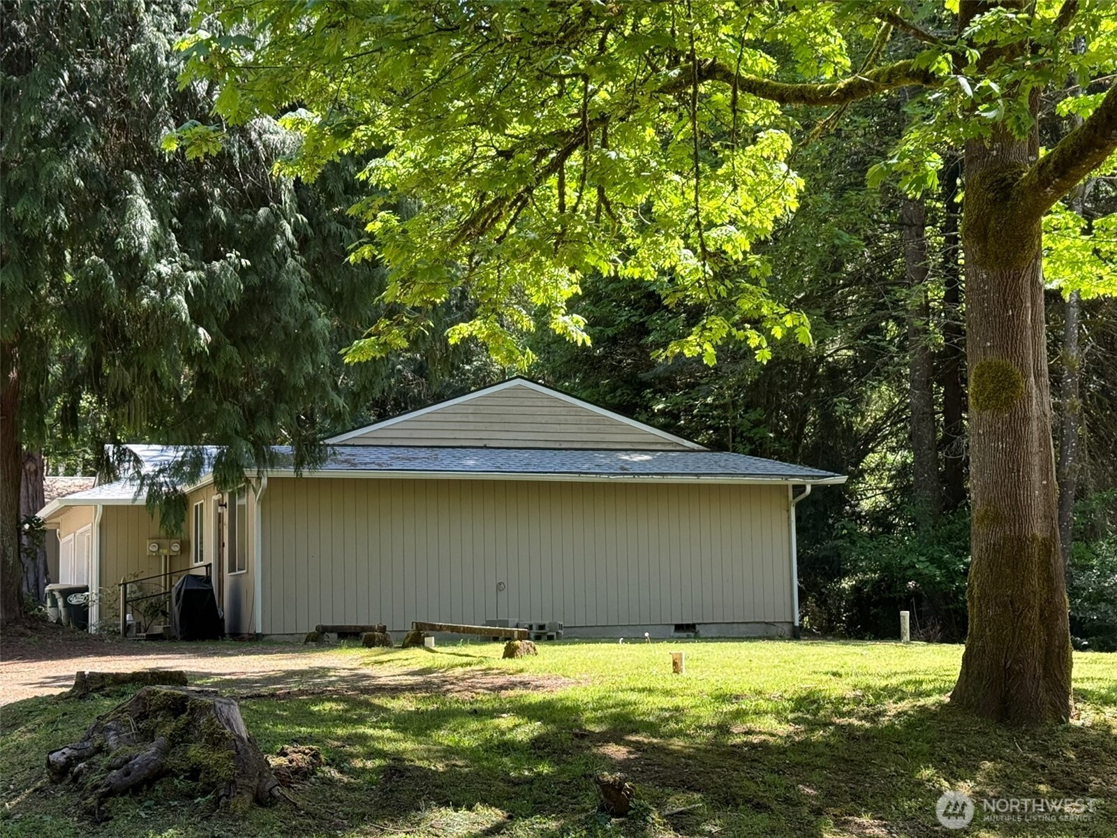 4416 Ridgewood Court A & B Property Photo 9