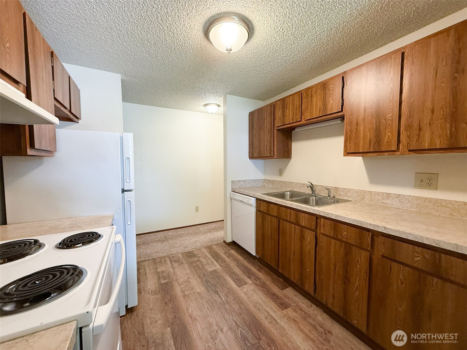 4416 Ridgewood Court A & B Property Photo 17