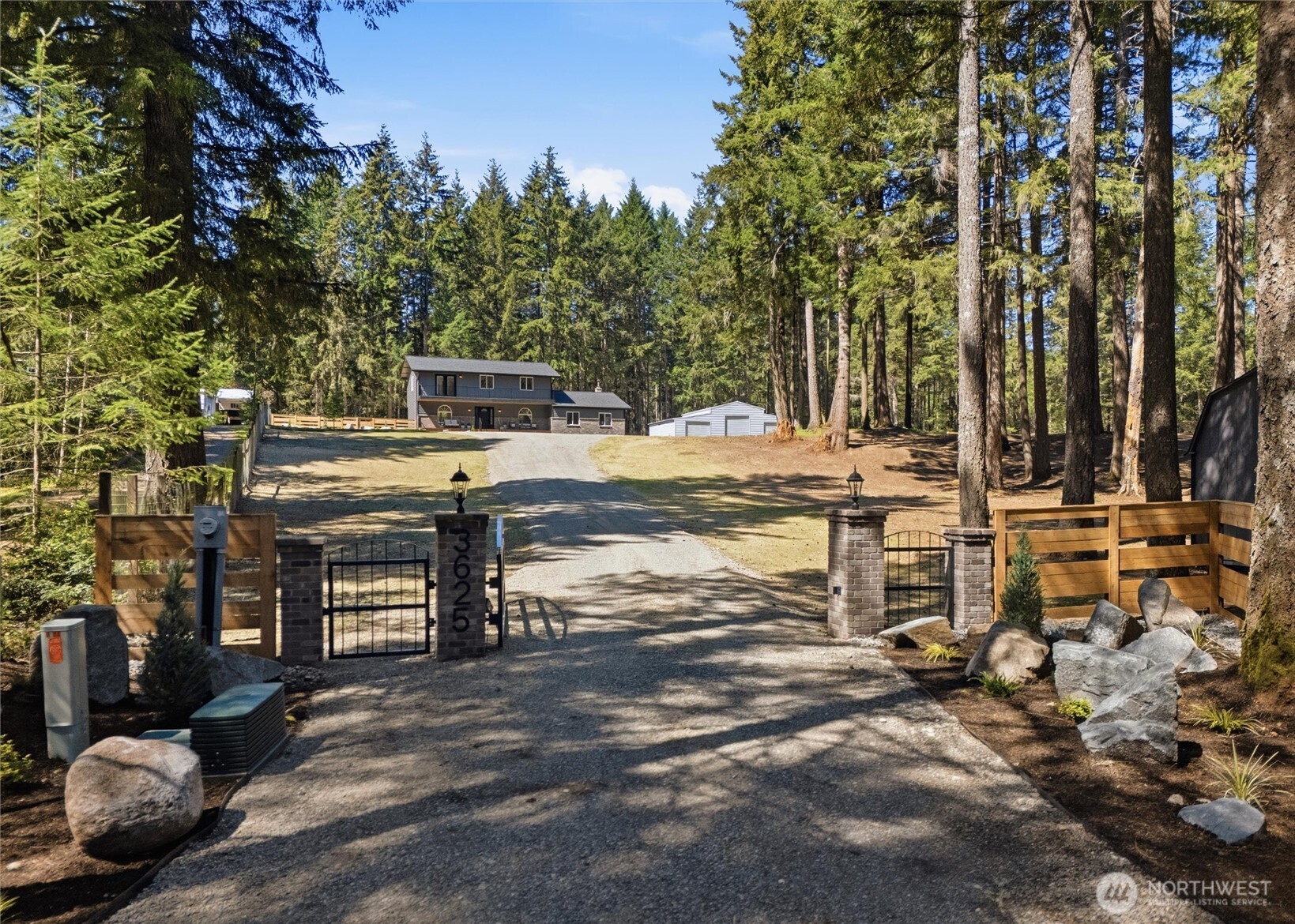 3625 Sw Huckleberry Road Property Photo 3