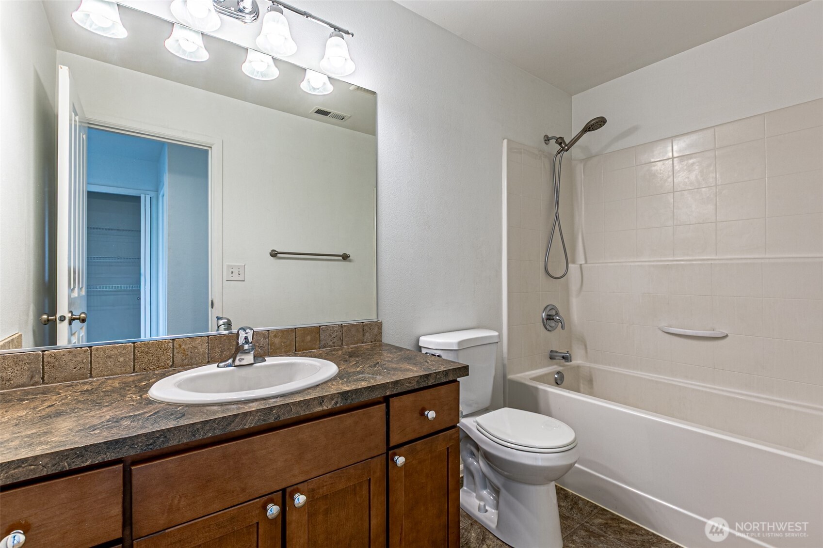 2156 Se 66th Street Property Photo 14