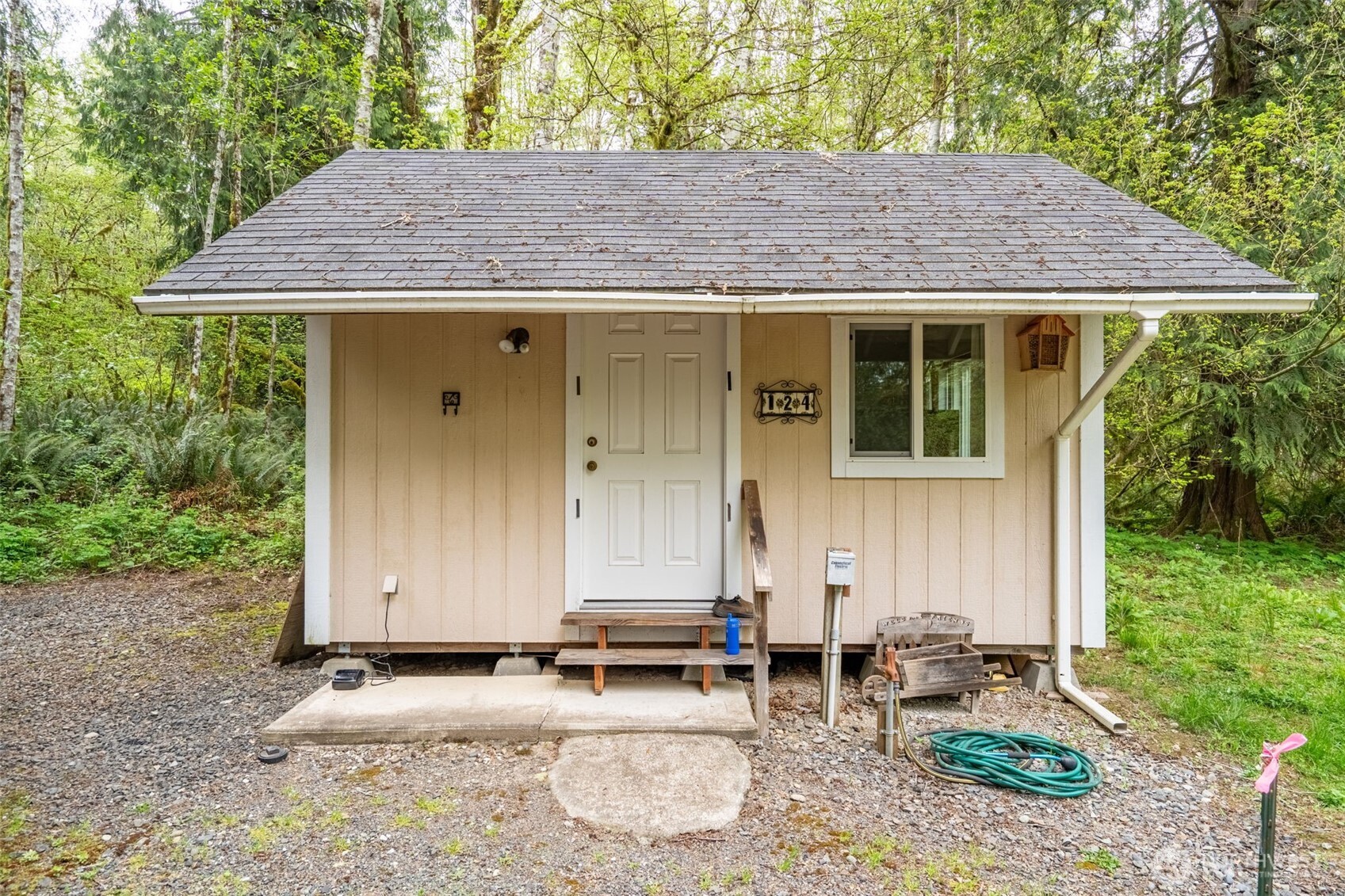 124 Raydel Drive Property Photo 1
