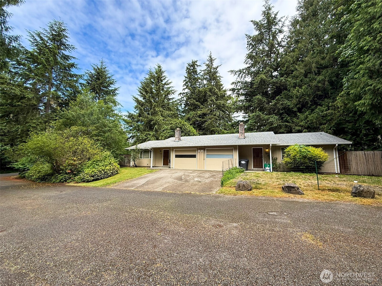 4424 NW Ridgewood Court A & B Property Photo 1