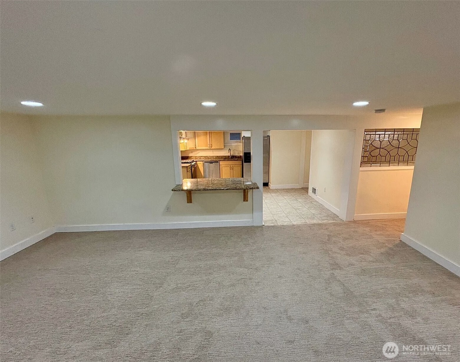 812 E Gwinn Place Property Photo 20