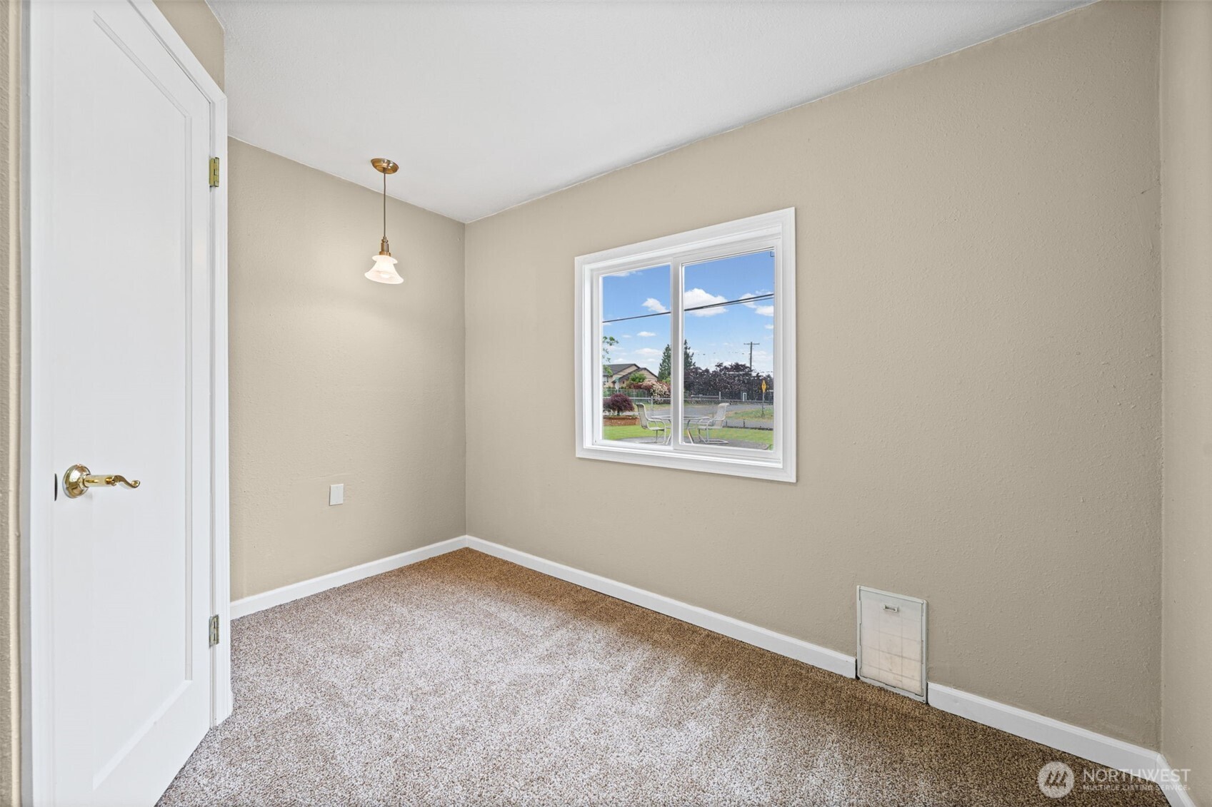 8528 33rd Avenue Property Photo 25