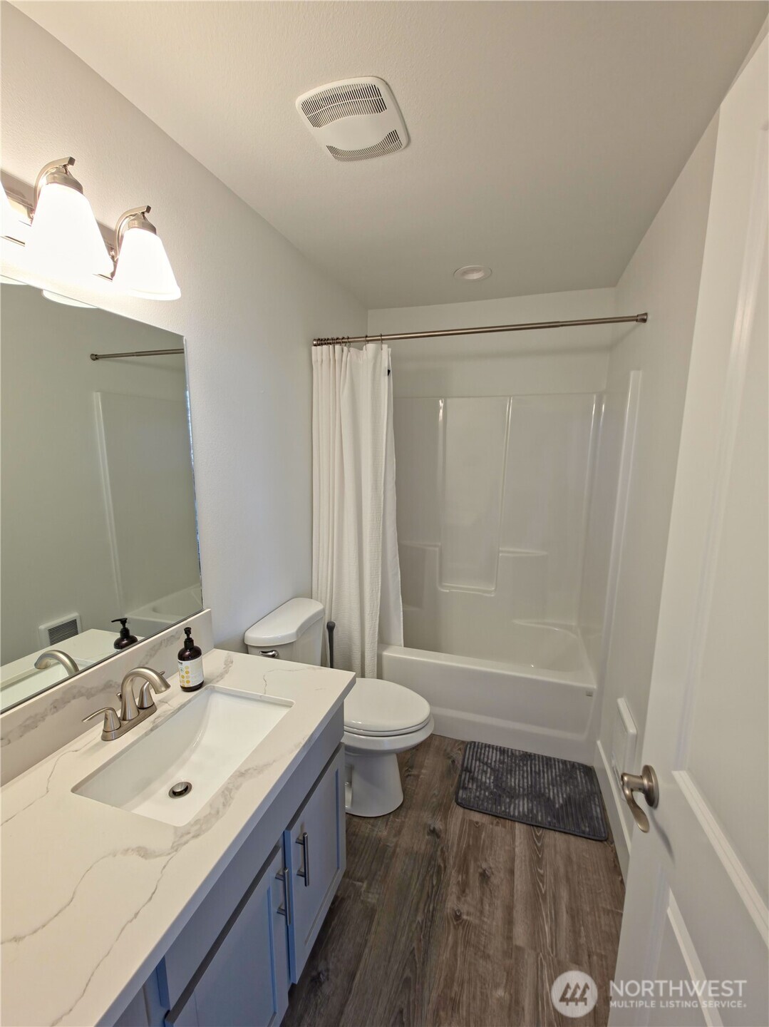 1201 E Ocean Shores Blvd Property Photo 10
