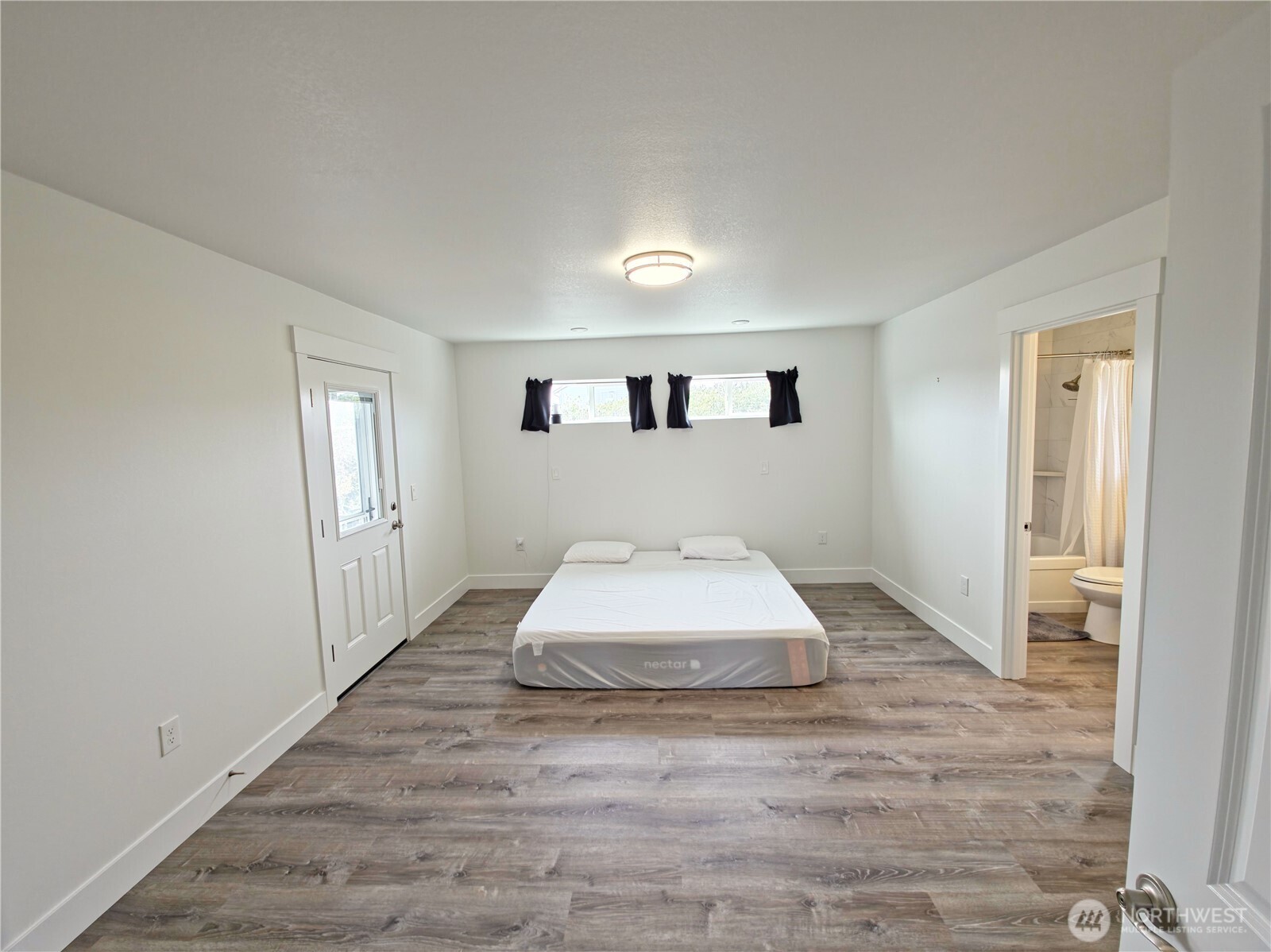 1201 E Ocean Shores Blvd Property Photo 11