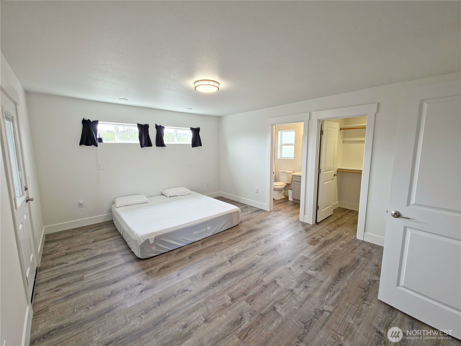 1201 E Ocean Shores Blvd Property Photo 12