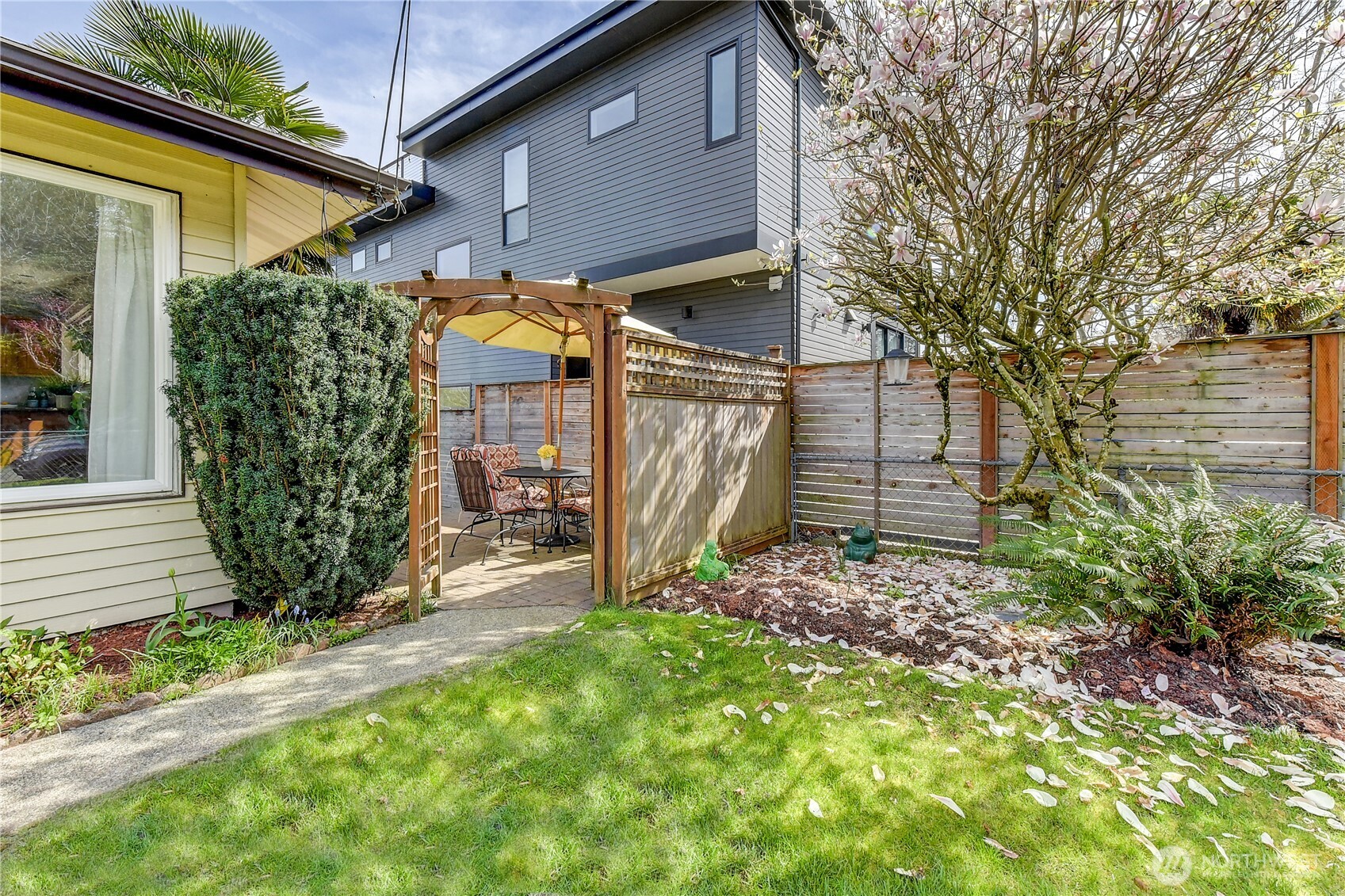 610 27th Avenue Property Photo 3