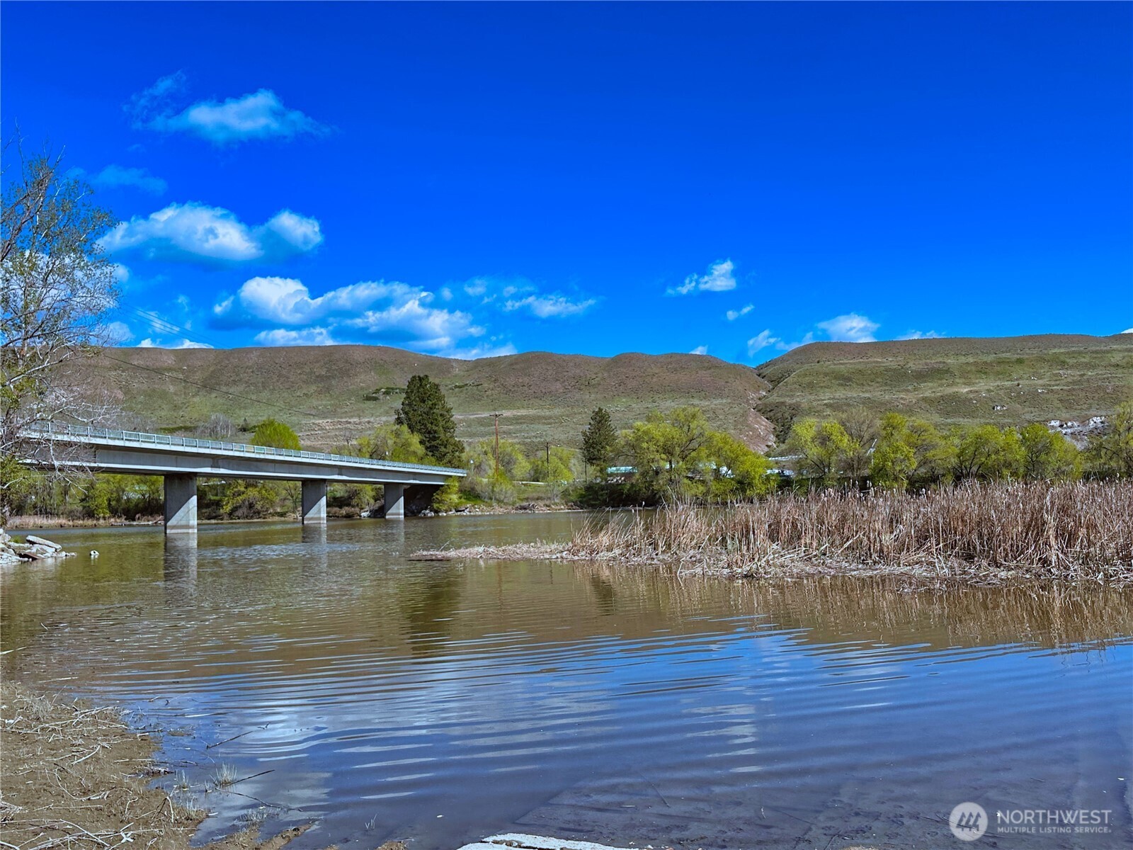 284 Monse Bridge Road Property Photo 2
