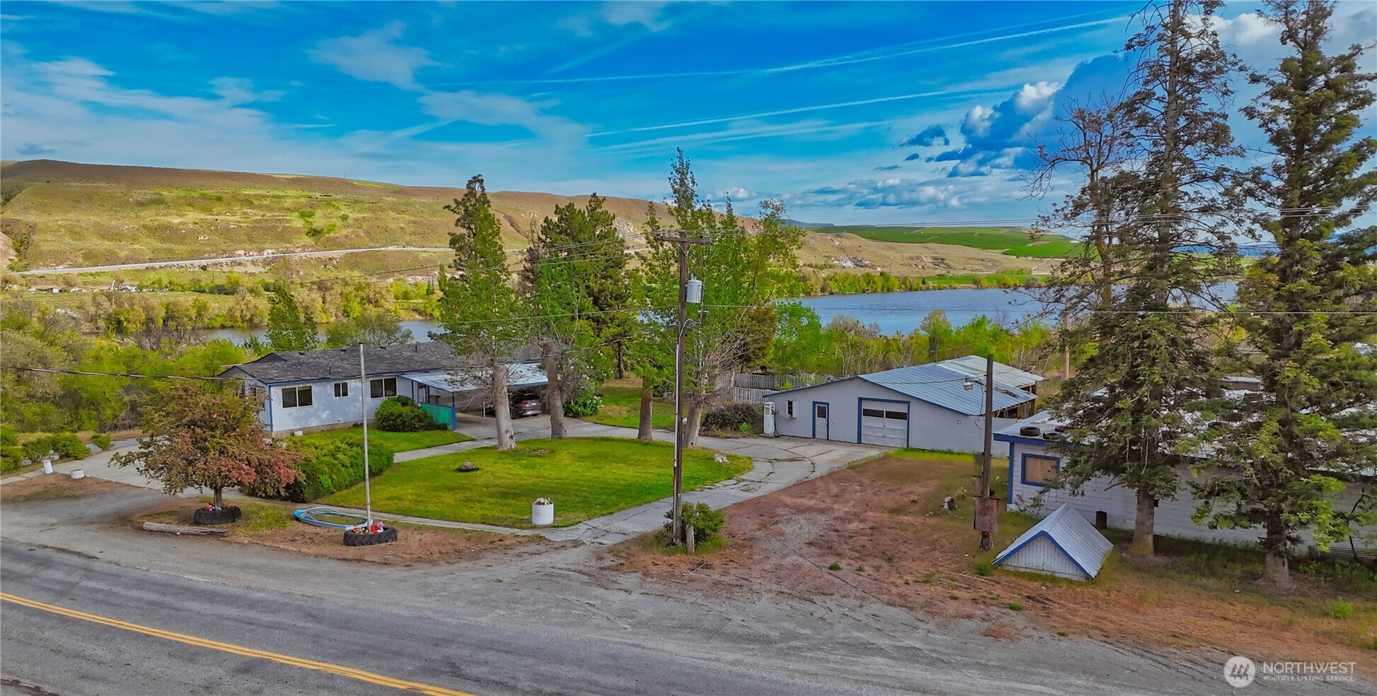 284 Monse Bridge Road Property Photo 3