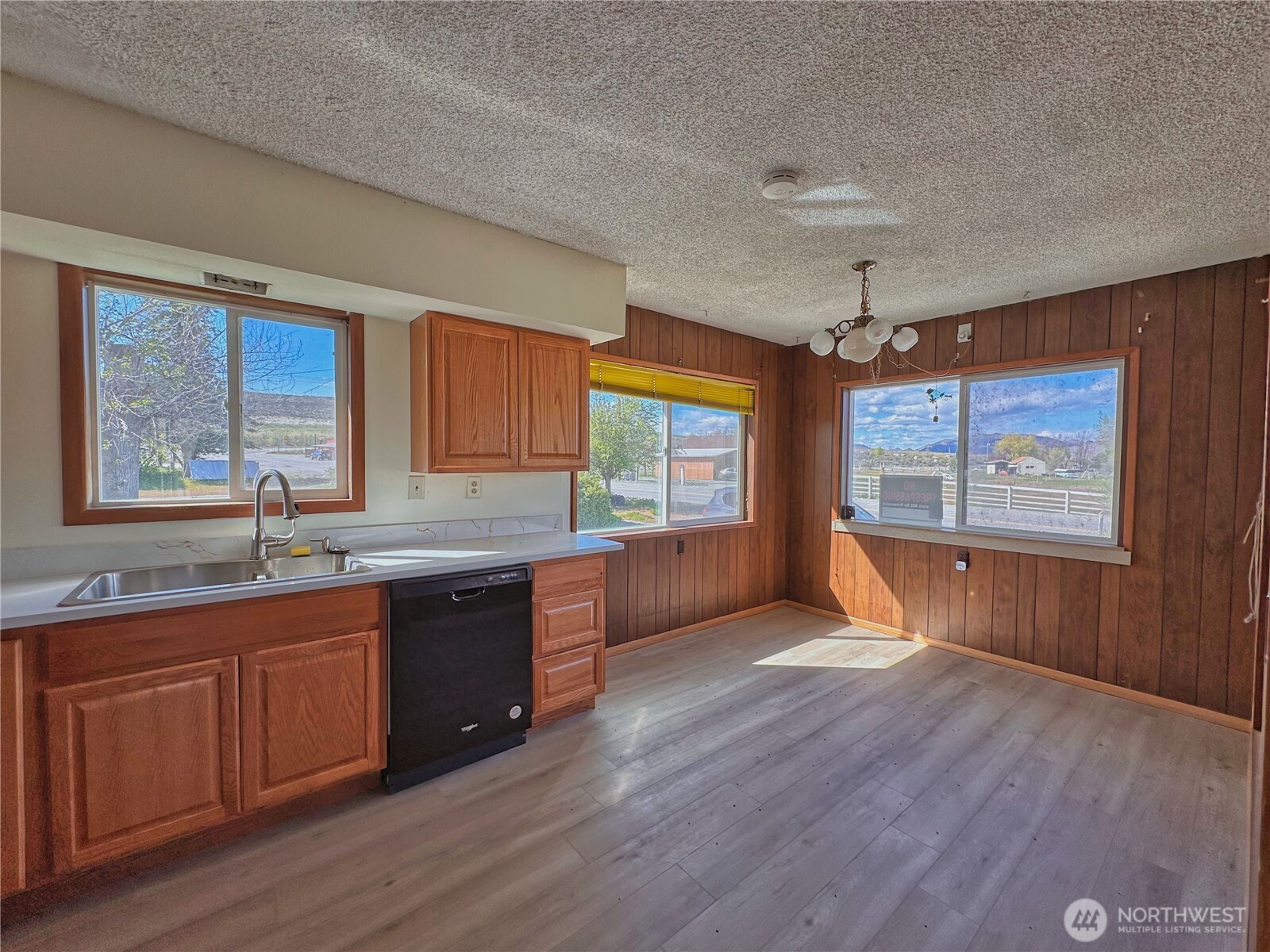 284 Monse Bridge Road Property Photo 8