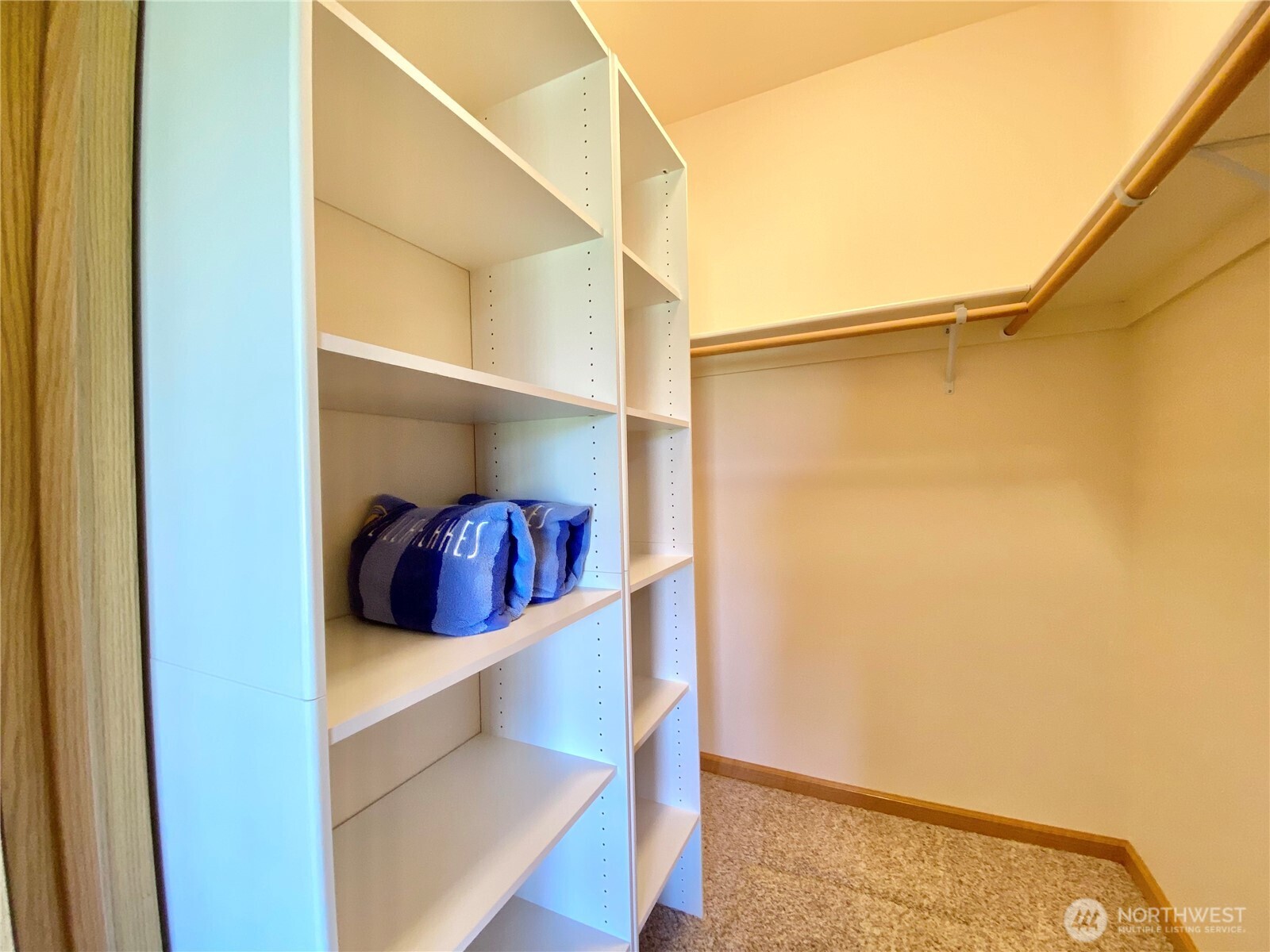 8021 Vialago Parkway Property Photo 13
