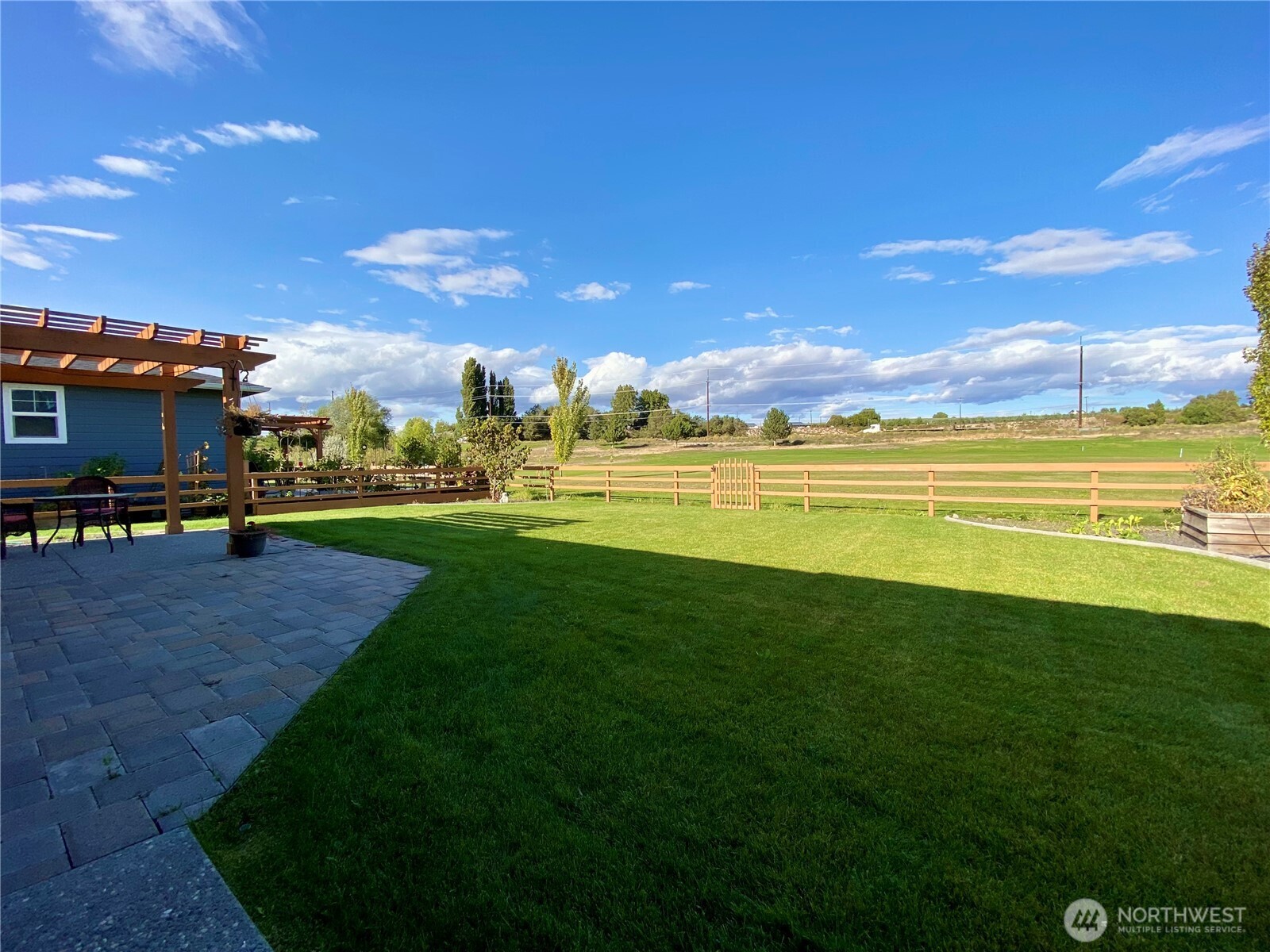 8021 Vialago Parkway Property Photo 21