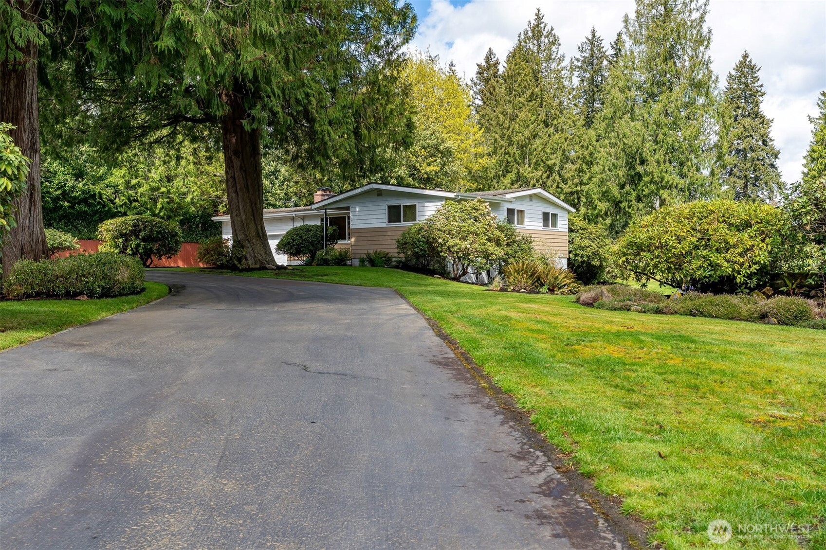 6017 132nd Street Property Photo 5