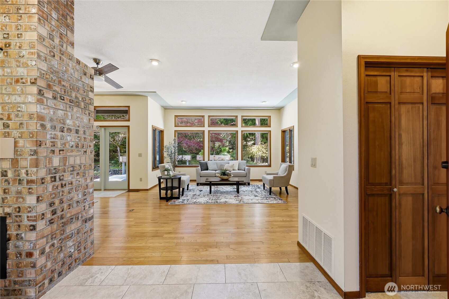 20 Shorecrest Court Property Photo 4