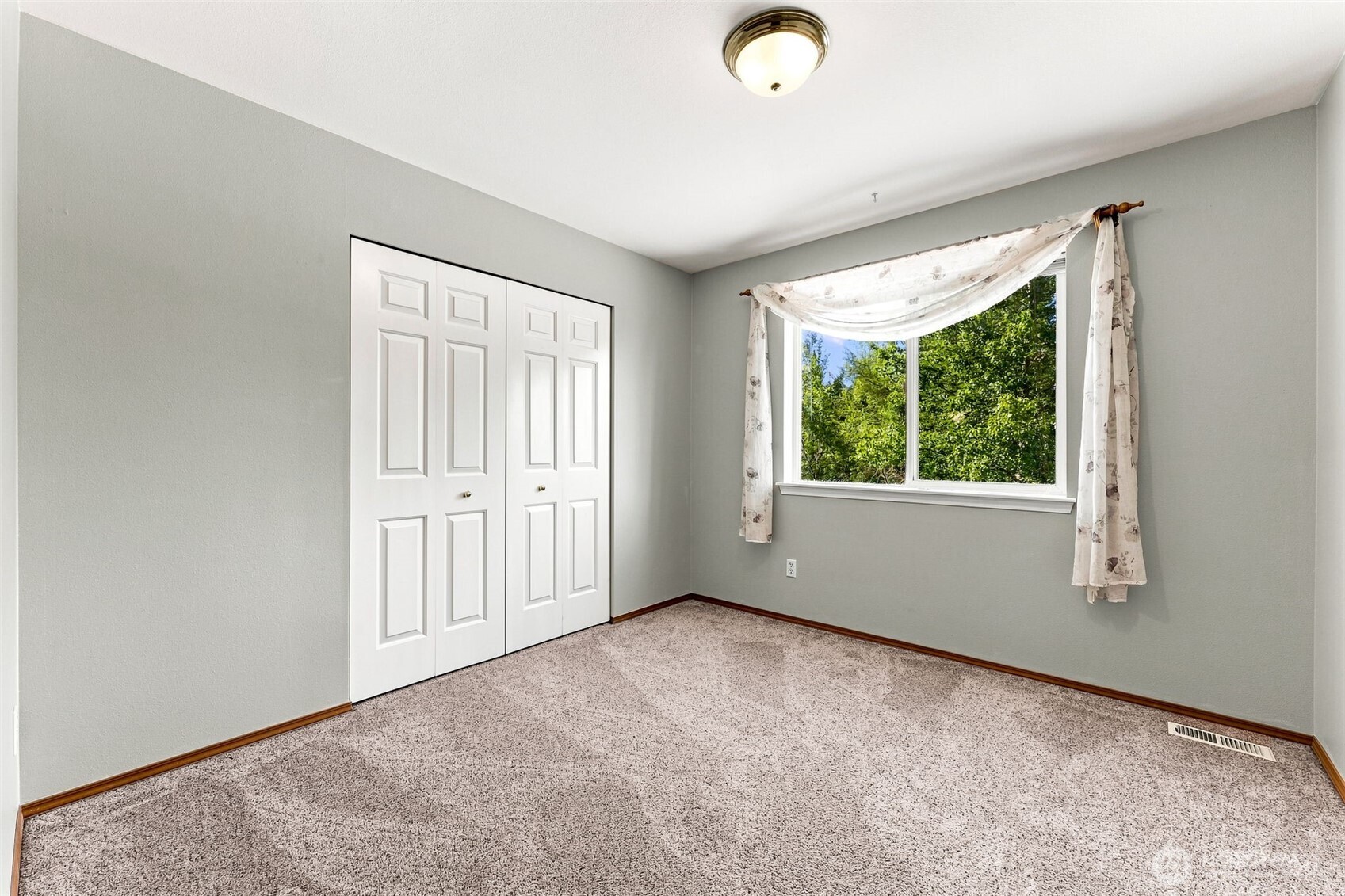10705 189th Avenue Property Photo 21