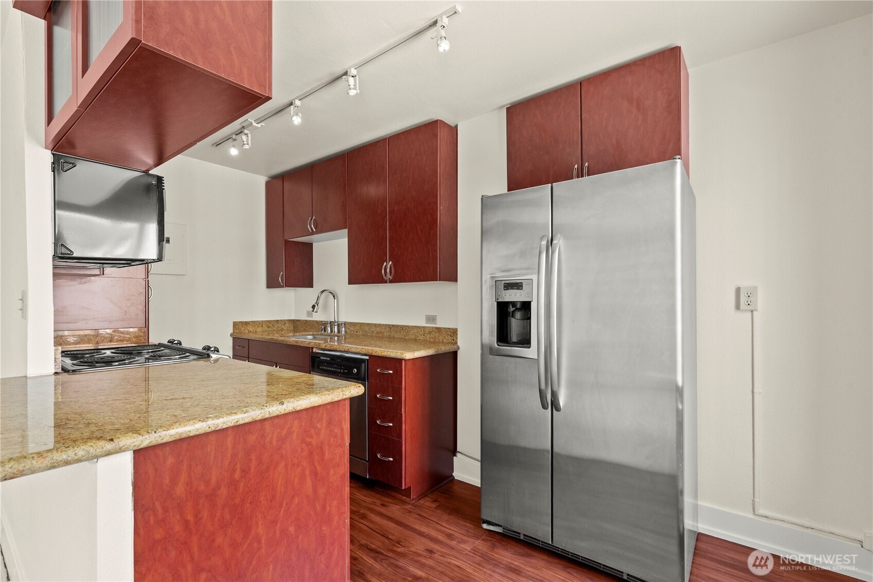 1105 Spring Street 712 Property Photo 9