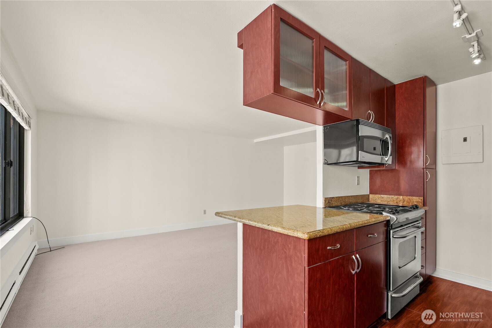 1105 Spring Street 712 Property Photo 11