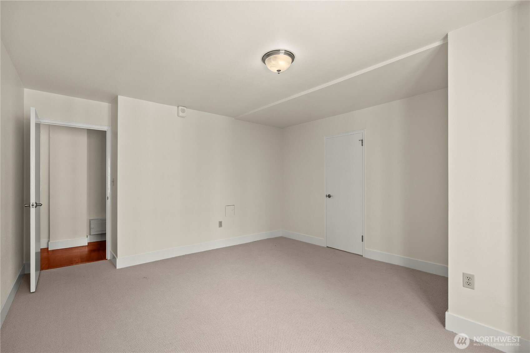 1105 Spring Street 712 Property Photo 13