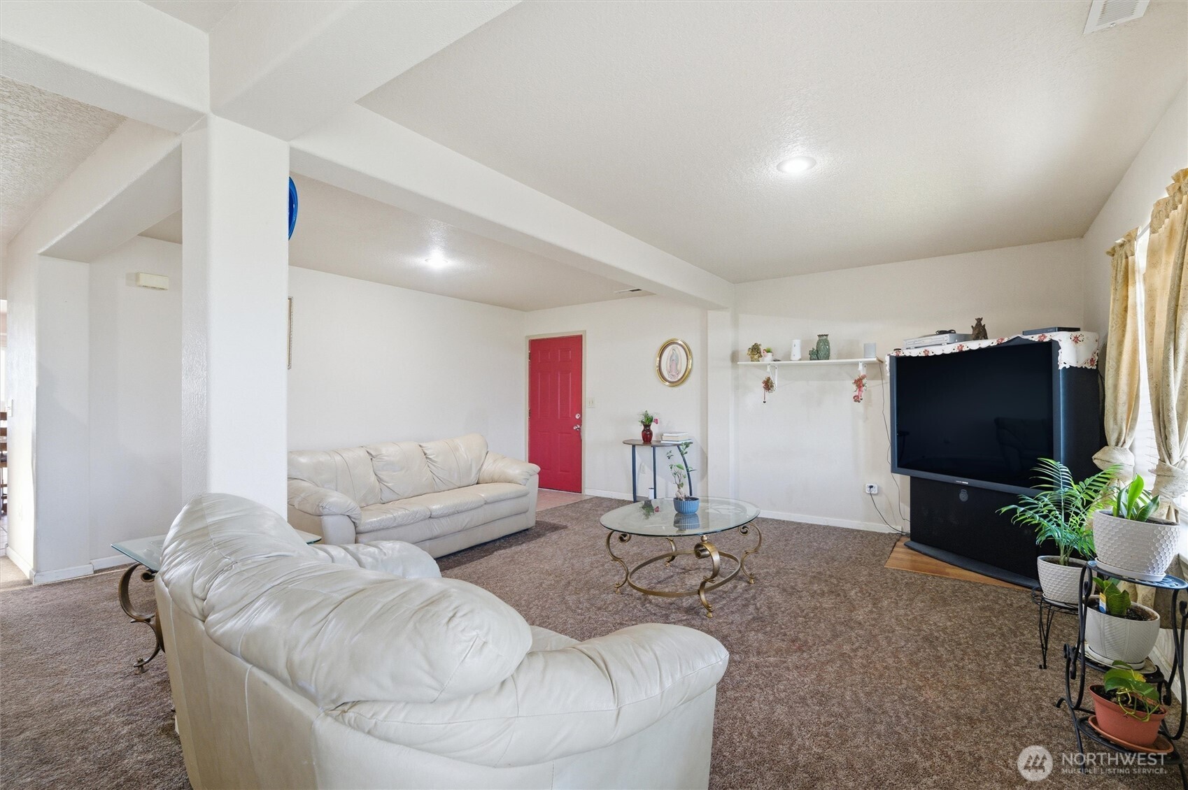 237 Reeds Road Property Photo 5