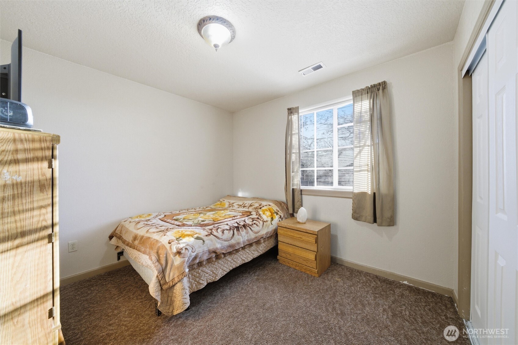237 Reeds Road Property Photo 8