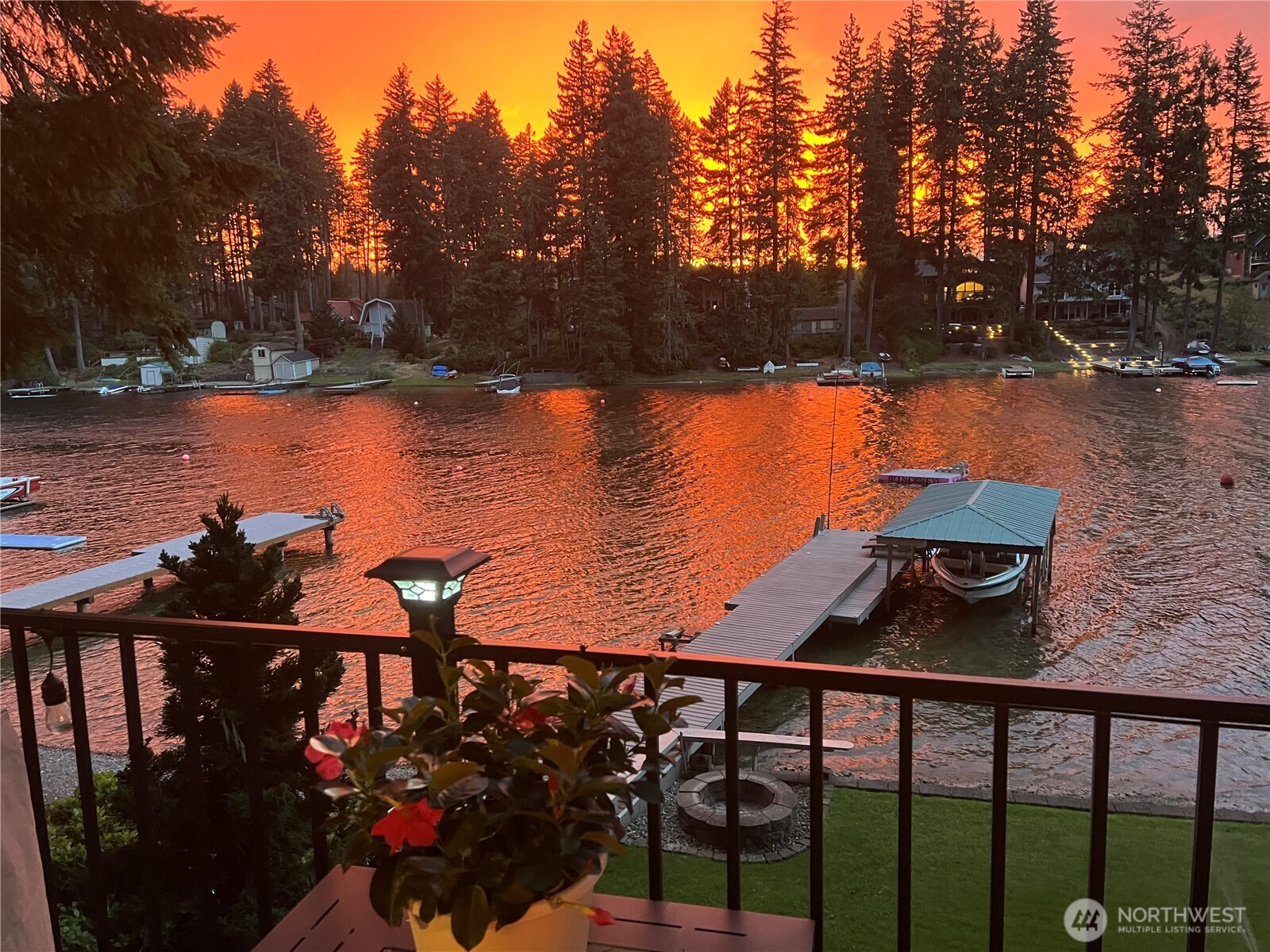 2851 E Mason Lake Drive Property Photo 3