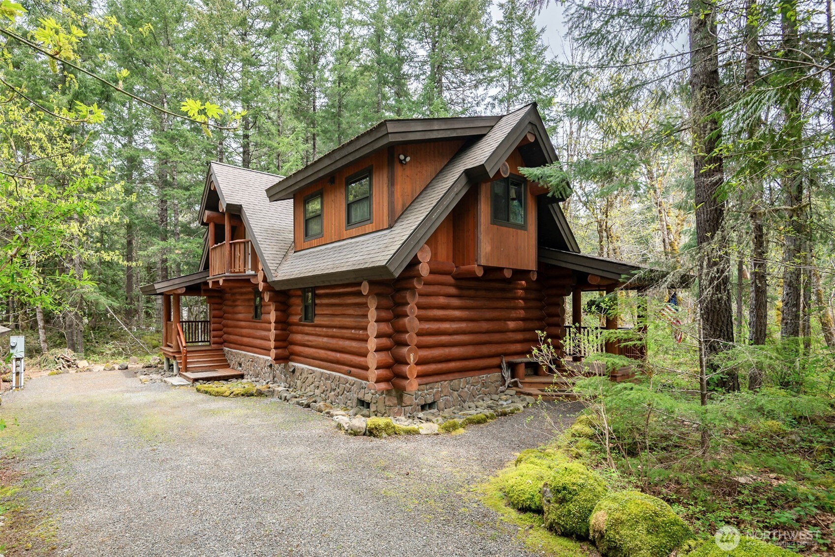 107 Goat Rocks Drive Property Photo 7