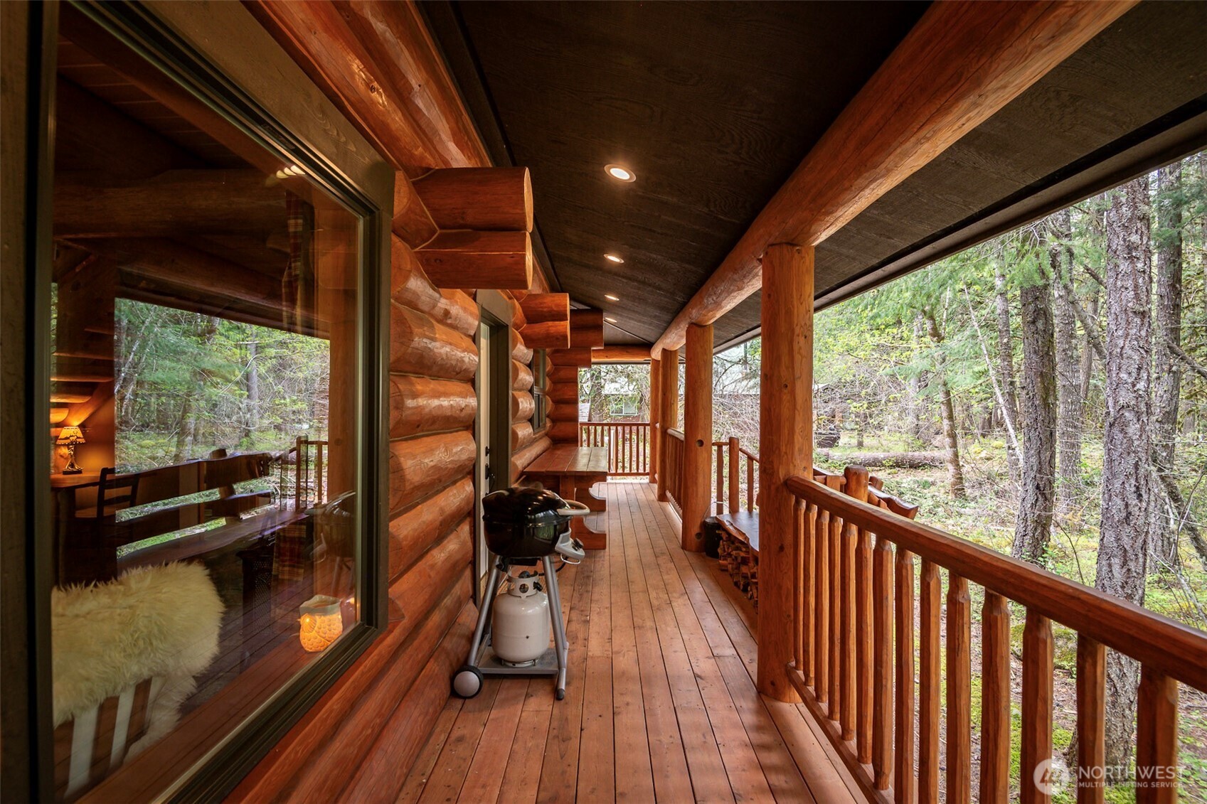 107 Goat Rocks Drive Property Photo 10