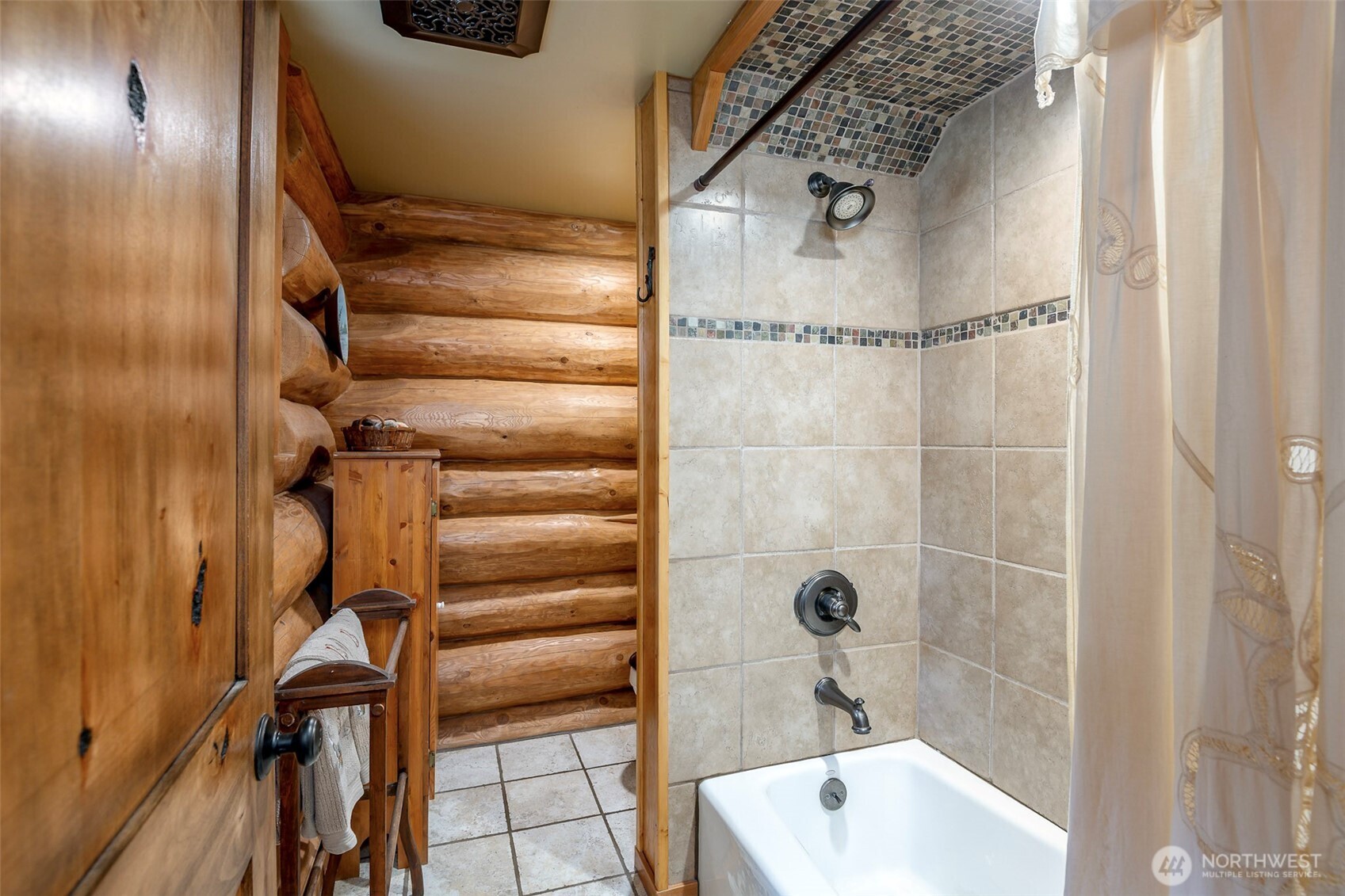 107 Goat Rocks Drive Property Photo 39
