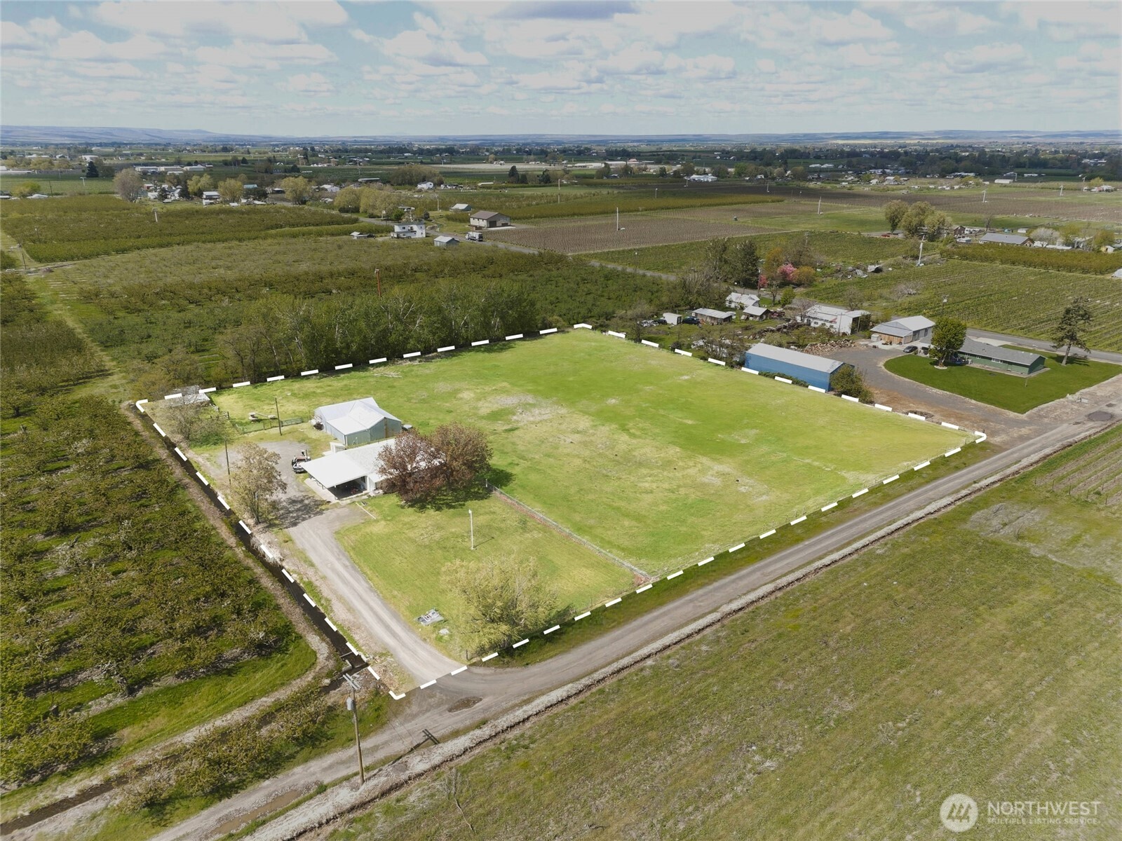 84240 Weis Road Property Photo 3