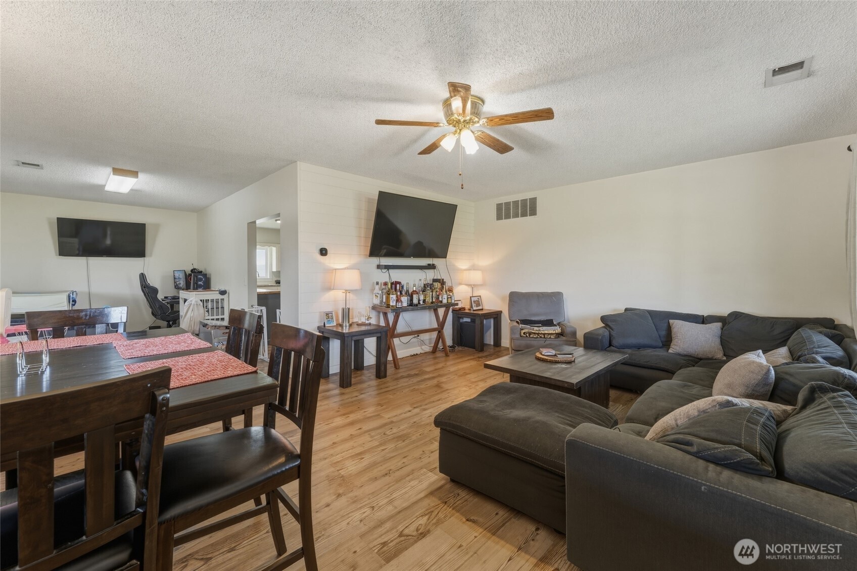 84240 Weis Road Property Photo 6