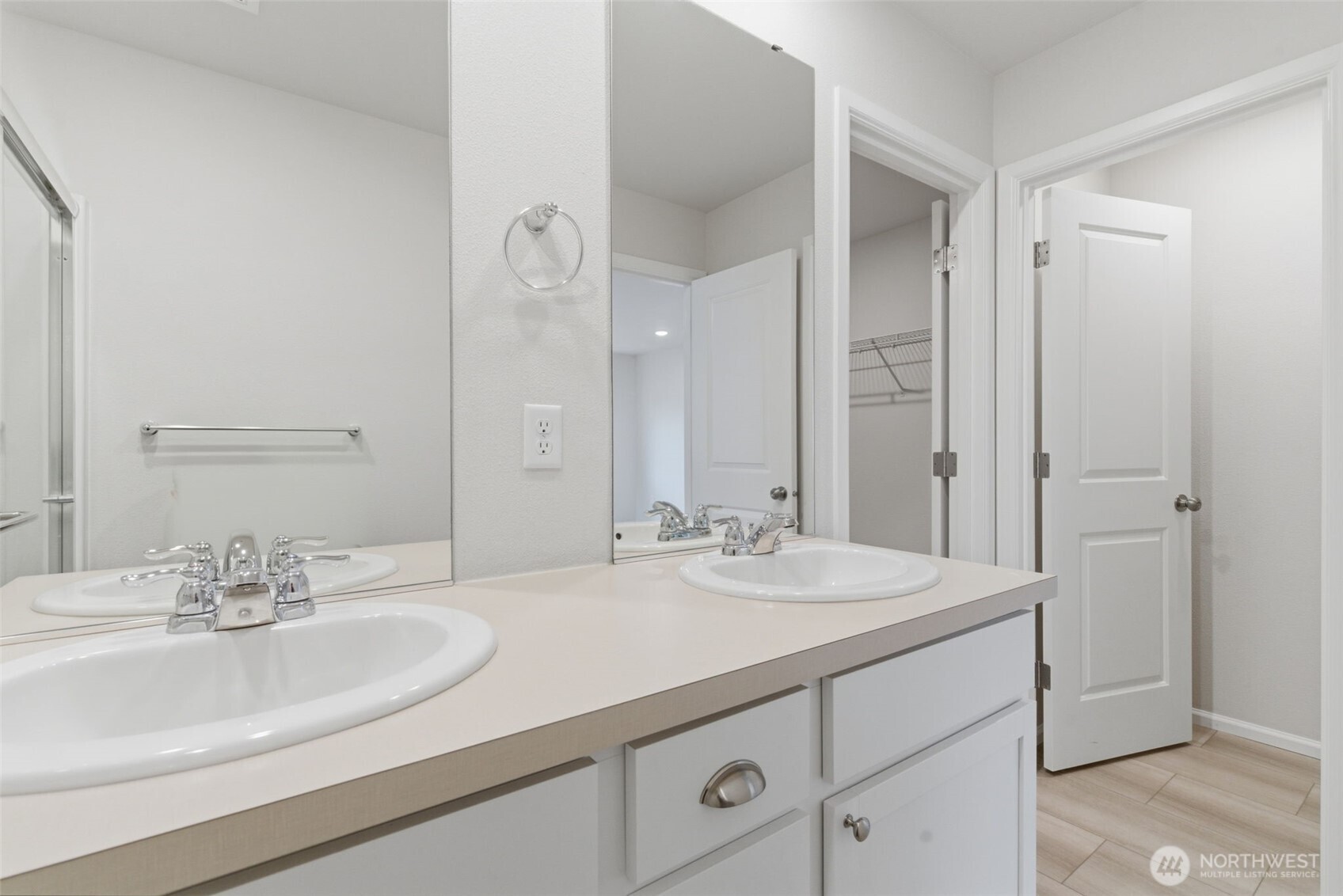 430 Ne Ridge Point Boulevard Property Photo 23