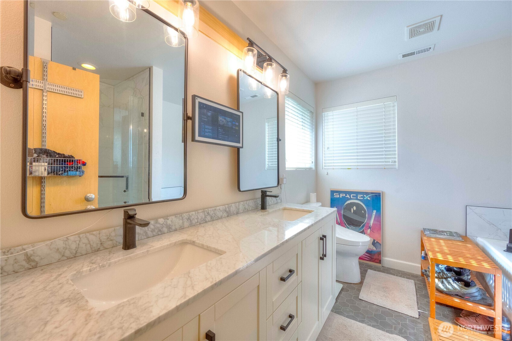 1830 Hoffman Hill Boulevard Property Photo 6