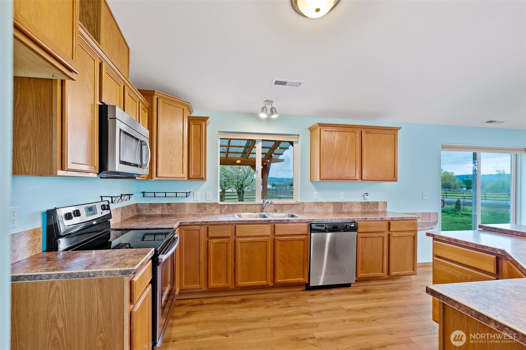 3320 Wilson Creek Road Property Photo 8