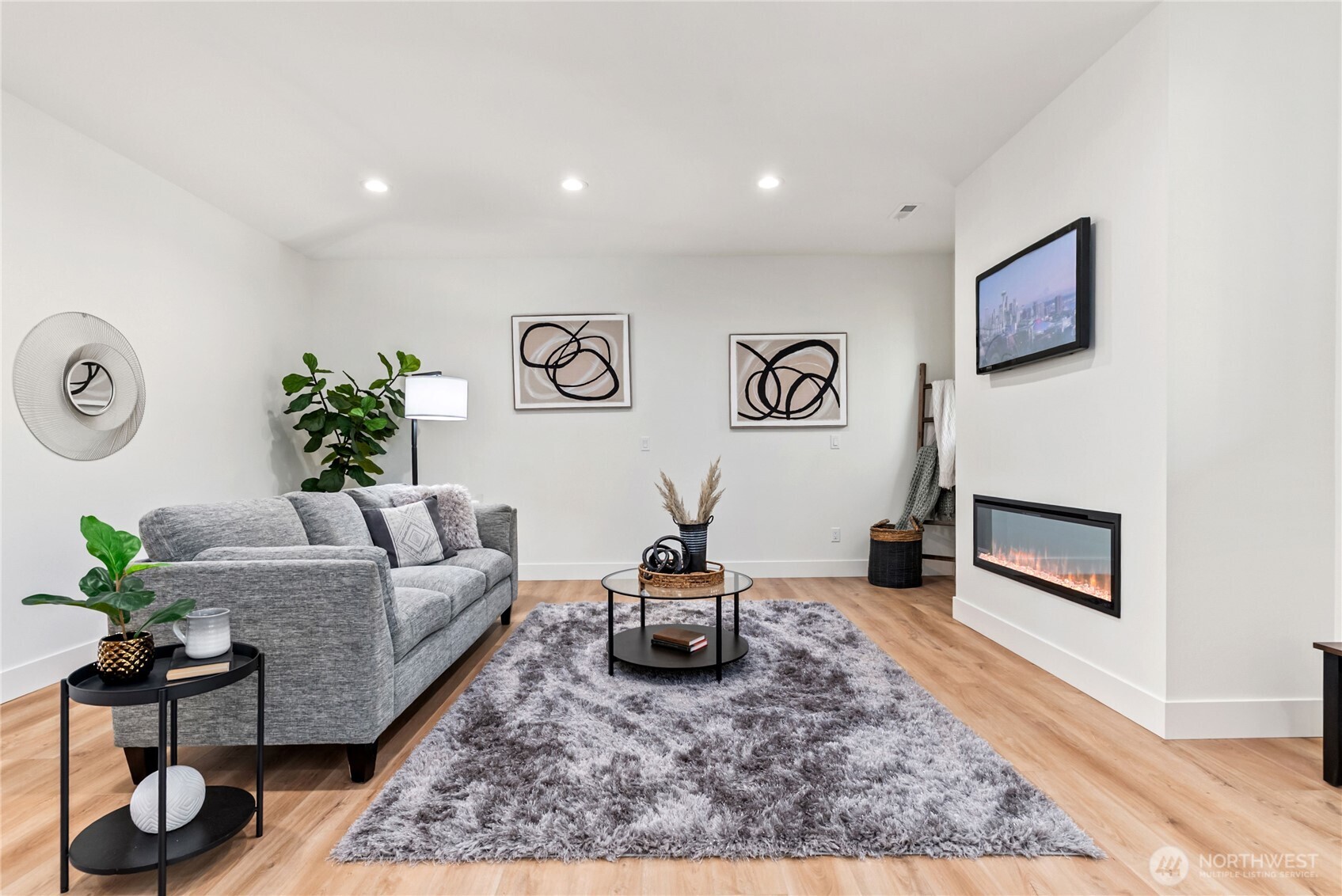 15809 239th Street Property Photo 12