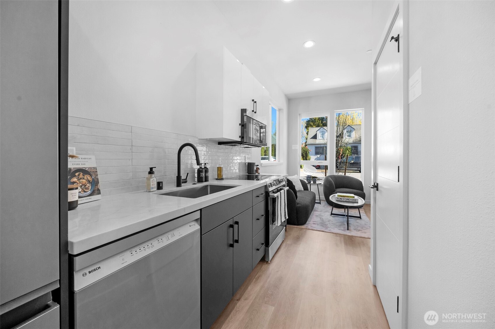 6725 Carlton Avenue A,b,c Property Photo 10