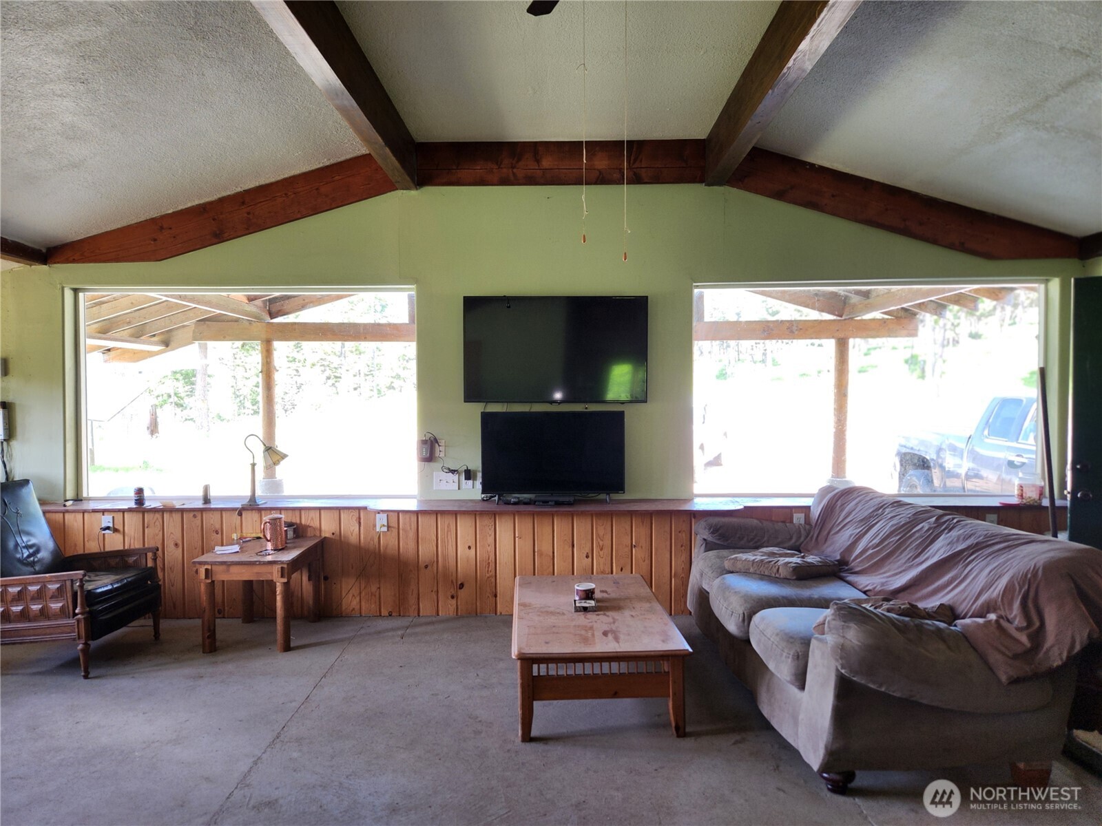 363 Sheridan Road Property Photo 3