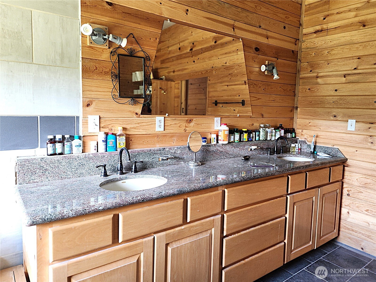 363 Sheridan Road Property Photo 13