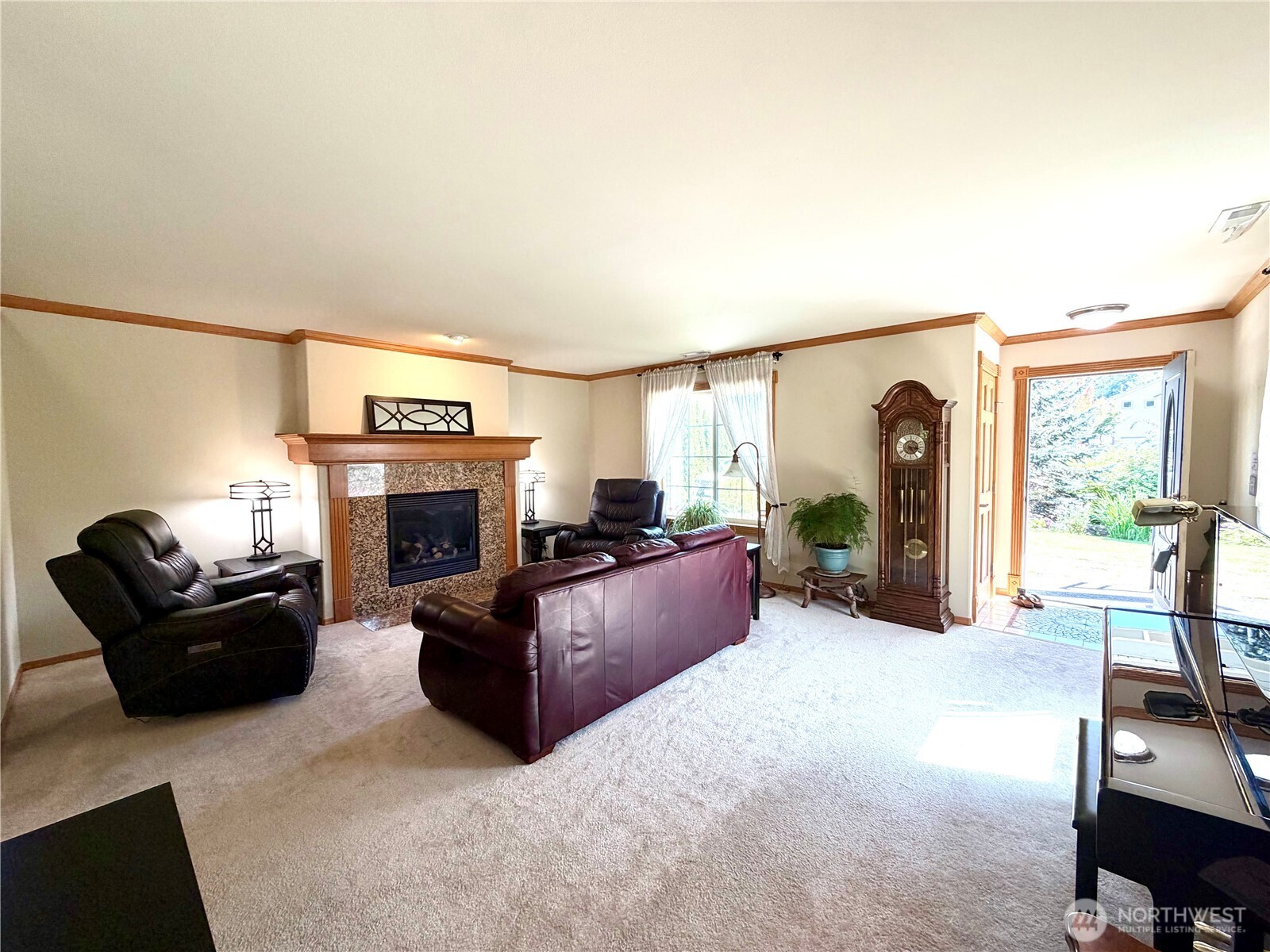 8611 79th Street Property Photo 7