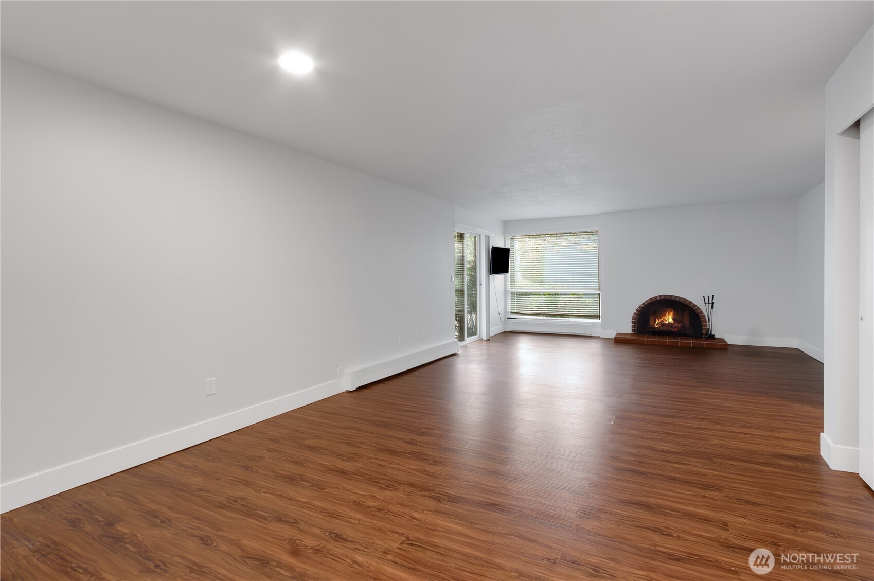 7425 Ruby Drive C6 Property Photo 5