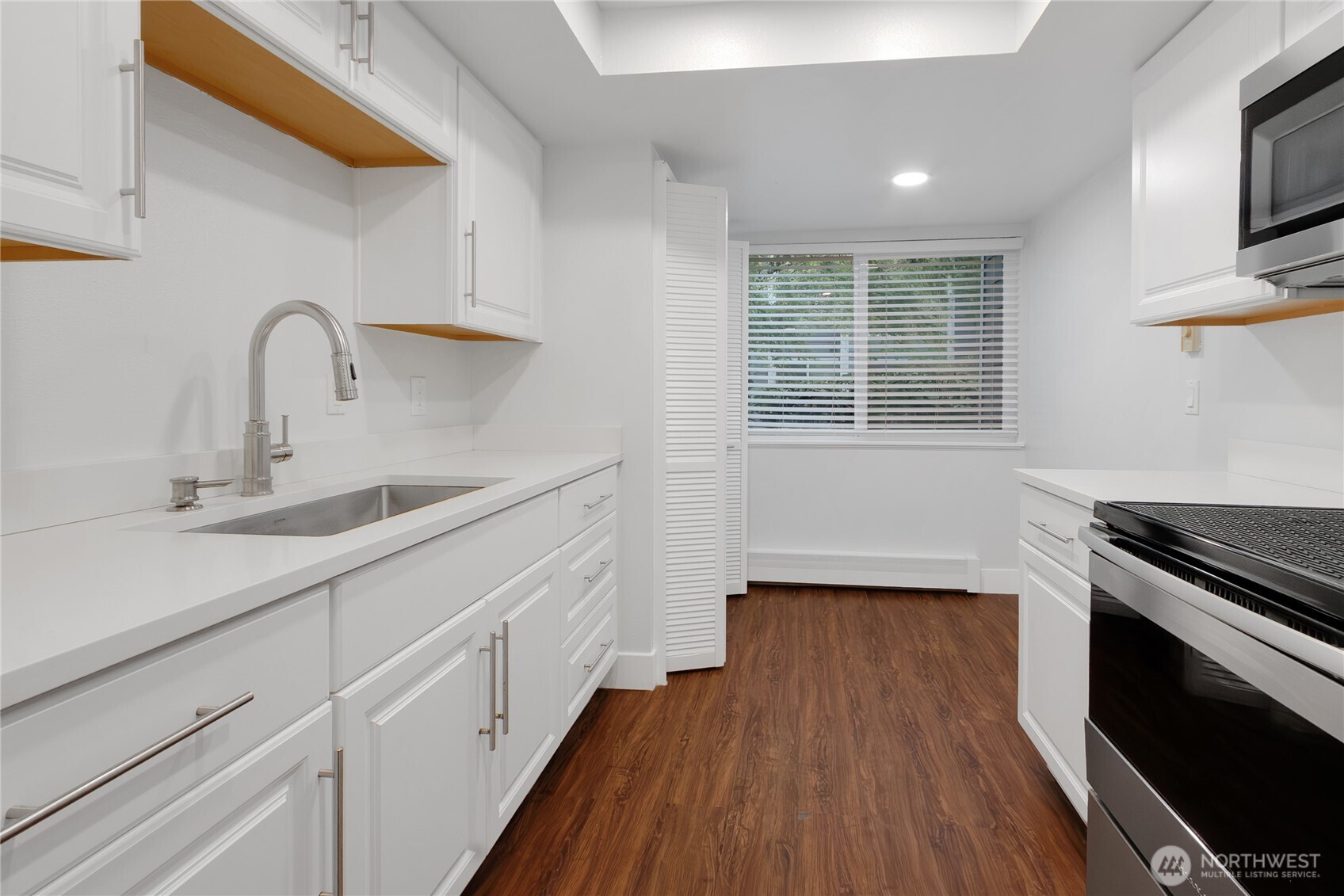 7425 Ruby Drive C6 Property Photo 10