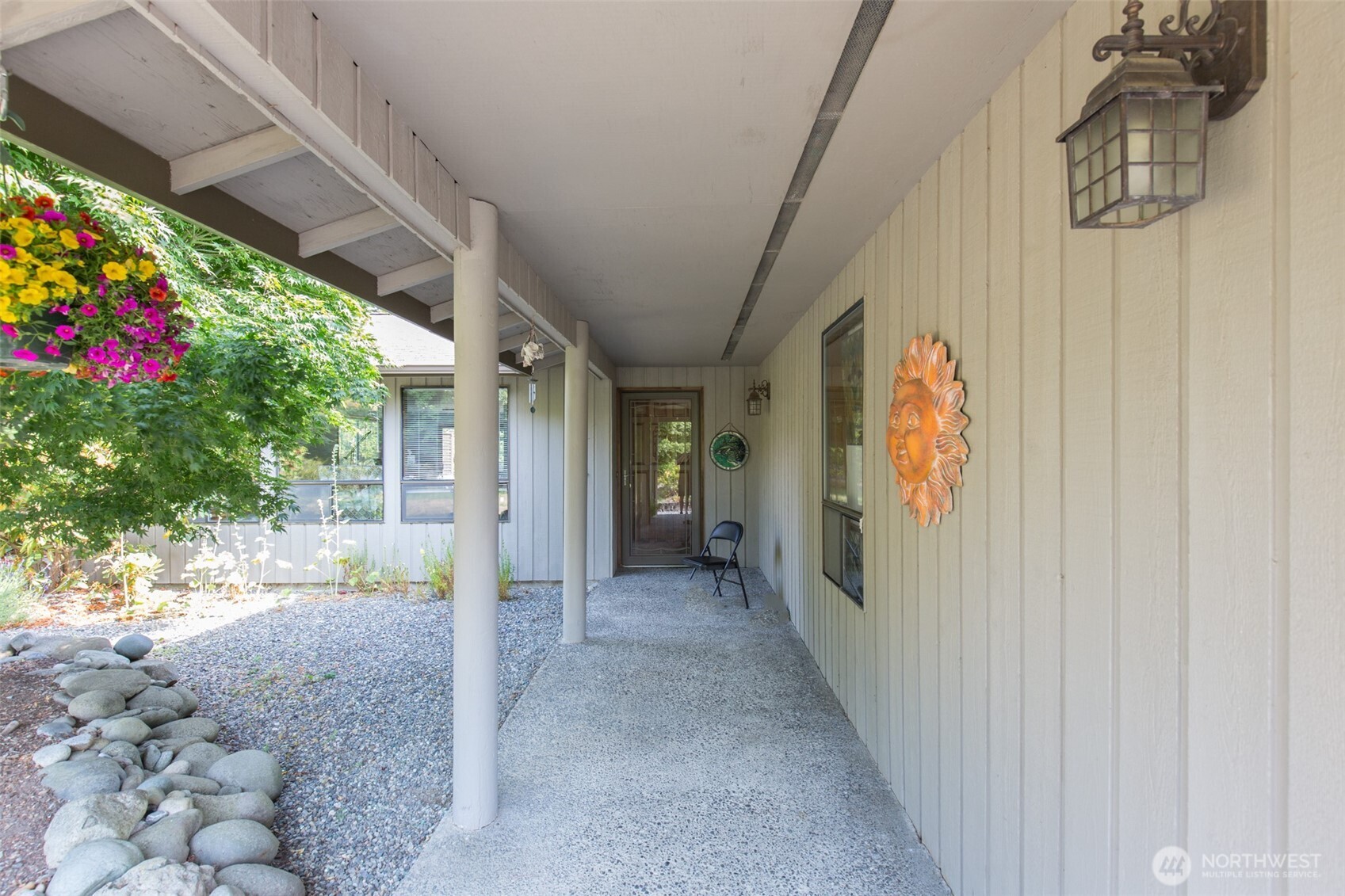 191 Sunland Drive Property Photo 2