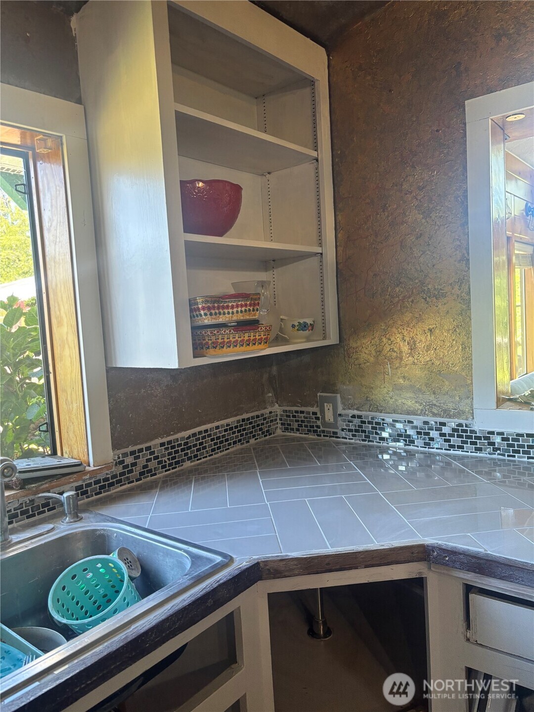 110 112 May Property Photo 5