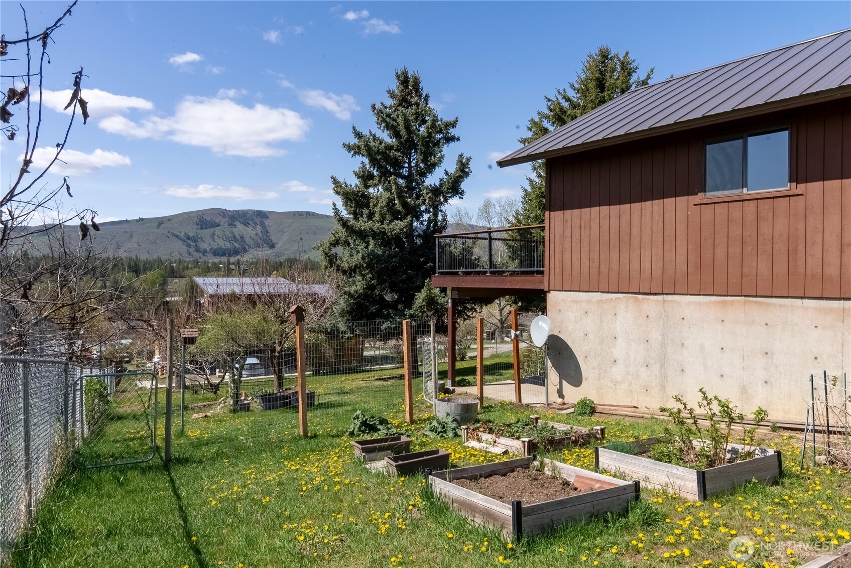 417 Perry Street Property Photo 27